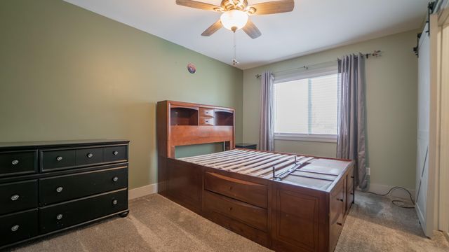 1058 W 61st Avenue, Merrillville, IN 46410