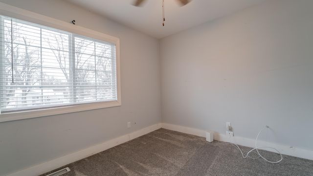 1058 W 61st Avenue, Merrillville, IN 46410