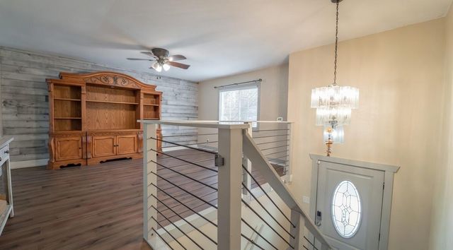 1058 W 61st Avenue, Merrillville, IN 46410