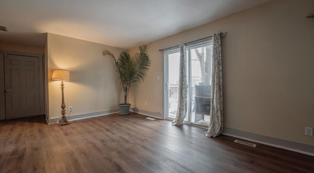 1058 W 61st Avenue, Merrillville, IN 46410