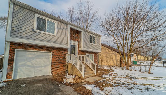 1058 W 61st Avenue, Merrillville, IN 46410