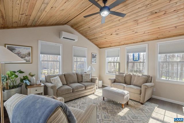 70 RIVERSIDE DR, Palmyra, VA 22963