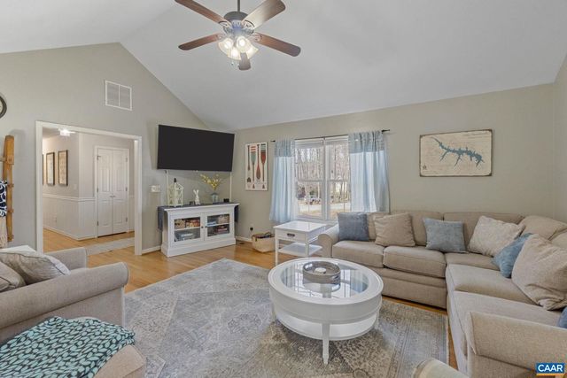 70 RIVERSIDE DR, Palmyra, VA 22963