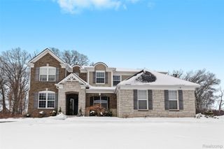 4522 Twin Beach Court, West Bloomfield Charter Township, MI 48323