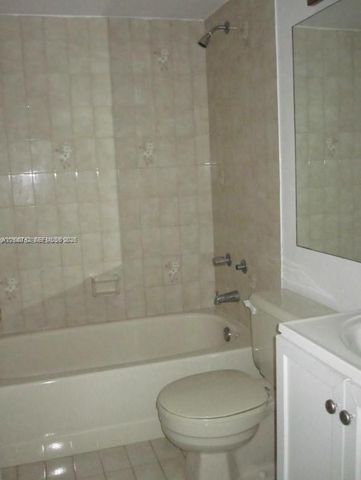 11780 SW 18th St 423-2, Miami, FL 33175