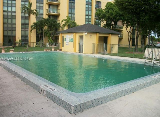 11780 SW 18th St 423-2, Miami, FL 33175