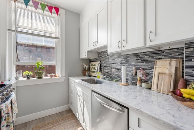 282 Newbury 6, Boston, MA 02116