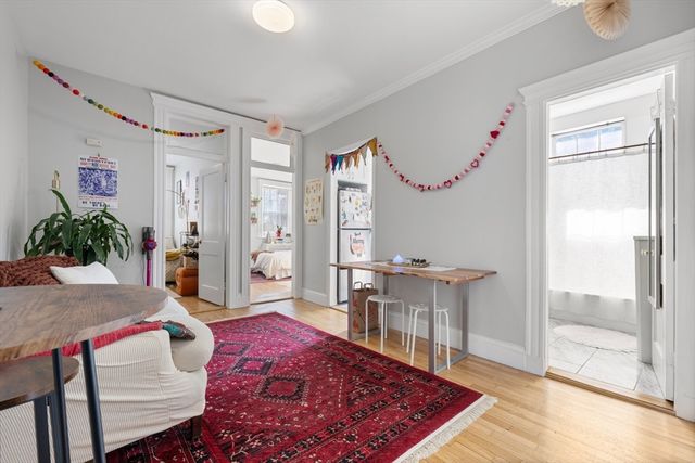 282 Newbury 6, Boston, MA 02116