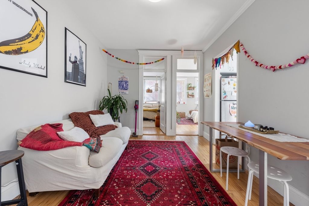 282 Newbury 6, Boston, MA 02116