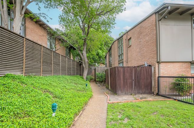 5222 Memorial Drive 5222, Houston, TX 77007
