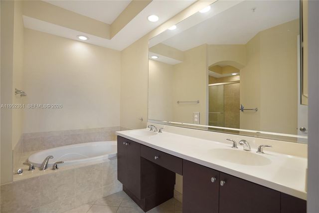 2900 NW 125th Ave 3-315, Sunrise, FL 33323