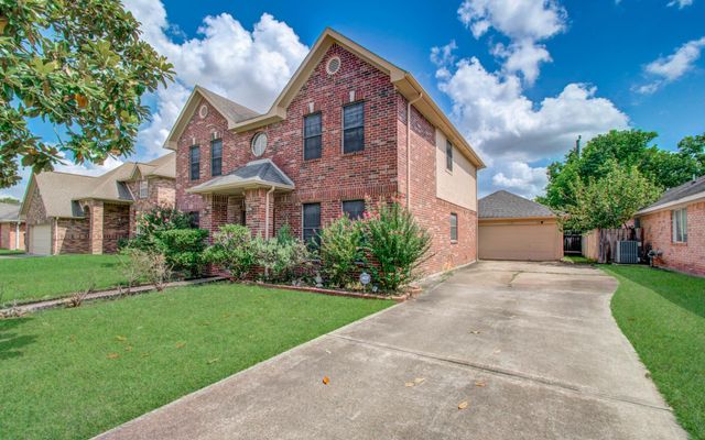 211 Squires Bend, Stafford, TX 77477
