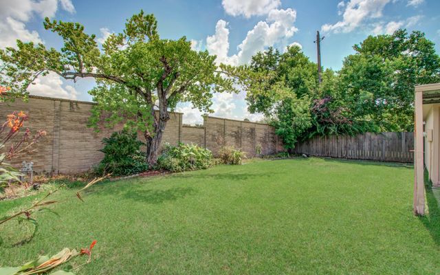 211 Squires Bend, Stafford, TX 77477