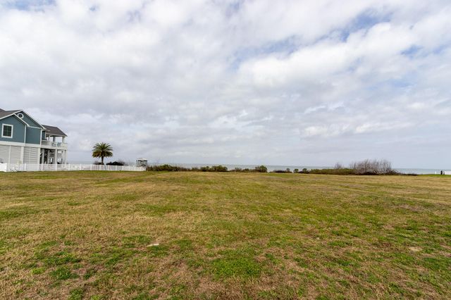 3943 Evening Primrose Drive, Galveston, TX 77554