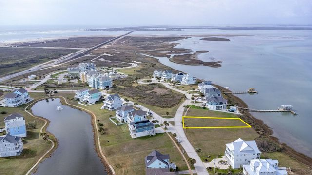 3943 Evening Primrose Drive, Galveston, TX 77554