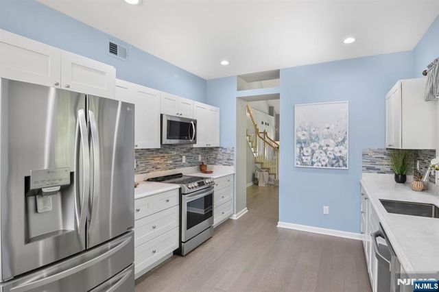 8 Clements Court C0068, Roseland, NJ 07068