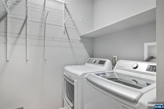 8 Clements Court C0068, Roseland, NJ 07068