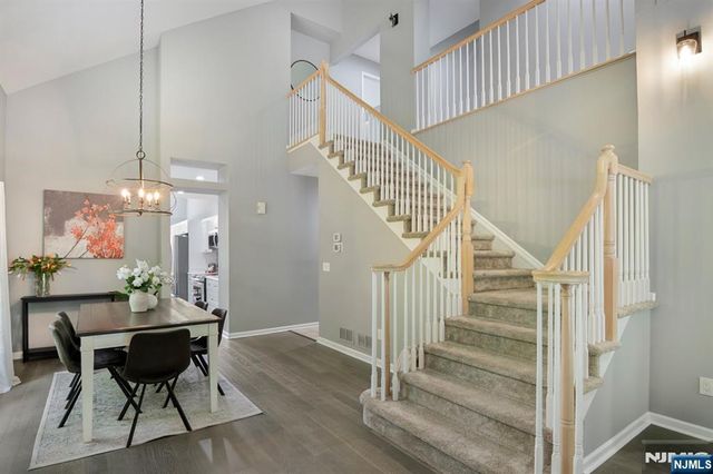 8 Clements Court C0068, Roseland, NJ 07068