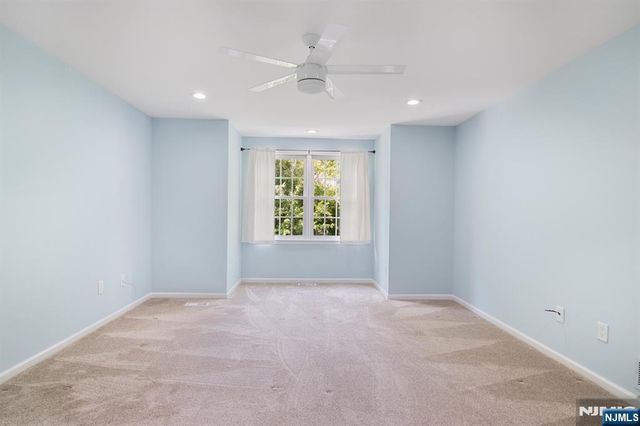 8 Clements Court C0068, Roseland, NJ 07068