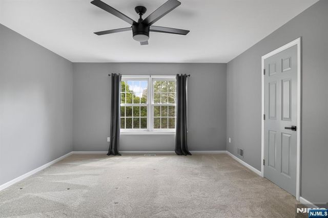 8 Clements Court C0068, Roseland, NJ 07068