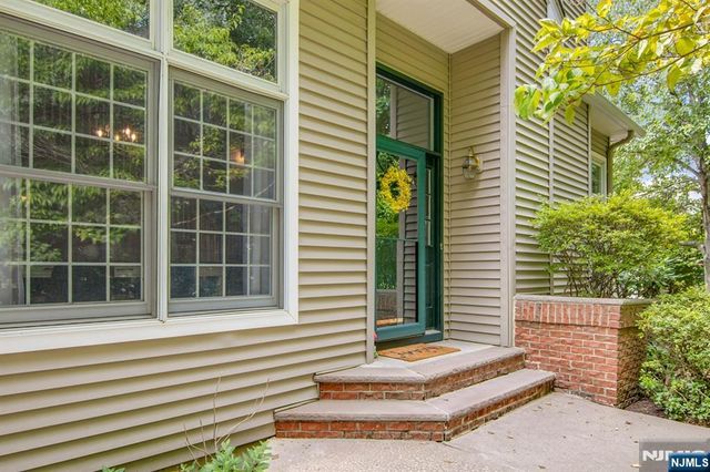 8 Clements Court C0068, Roseland, NJ 07068