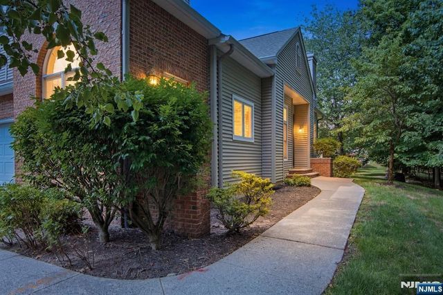 8 Clements Court C0068, Roseland, NJ 07068