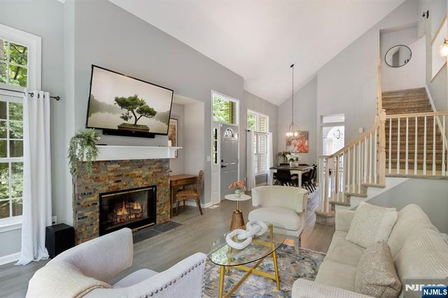 8 Clements Court C0068, Roseland, NJ 07068