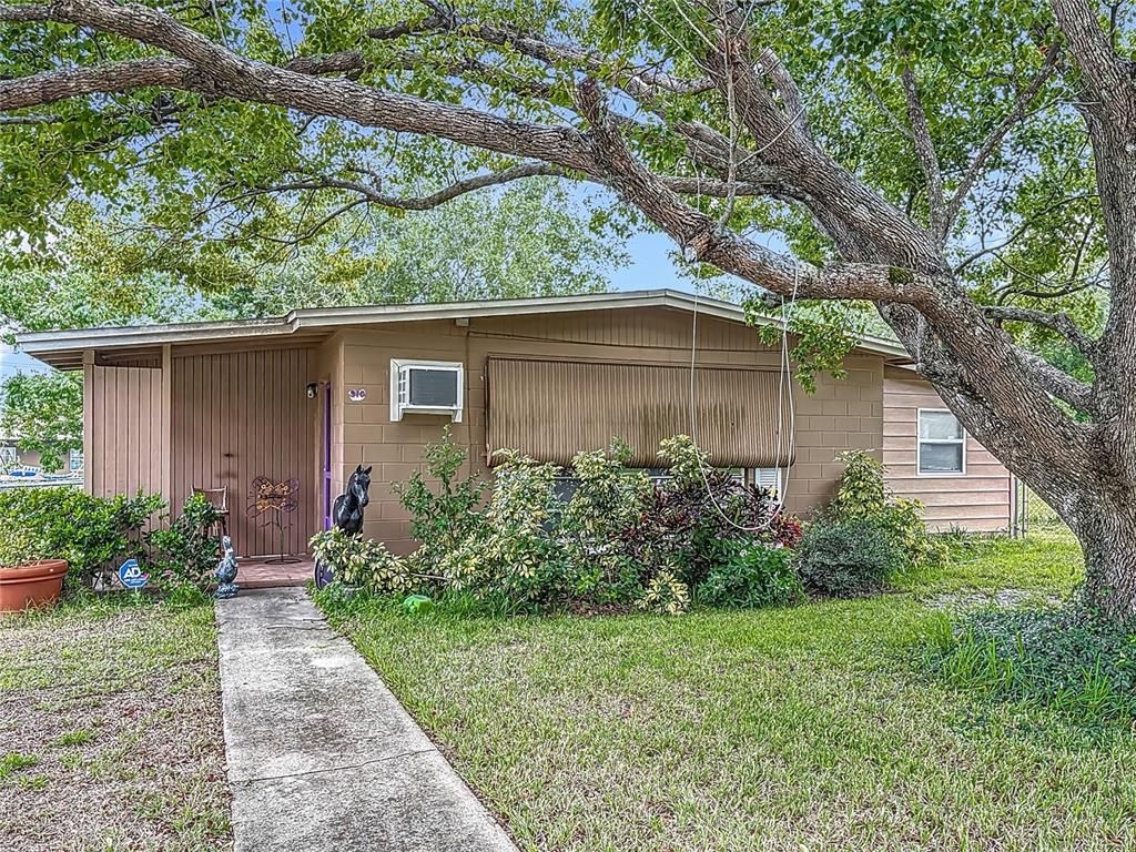 910 W VILLAGE DRIVE, Deltona, FL 32725
