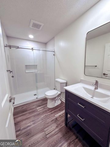 221 Collins Street, Lyons, GA 30436