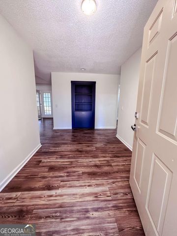 221 Collins Street, Lyons, GA 30436