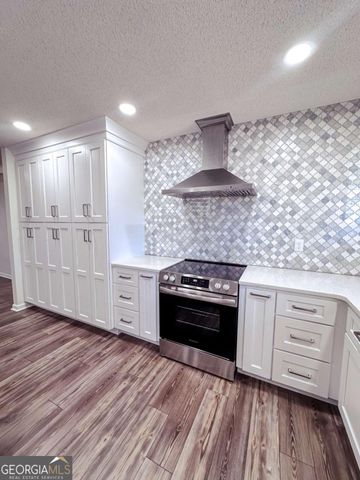 221 Collins Street, Lyons, GA 30436