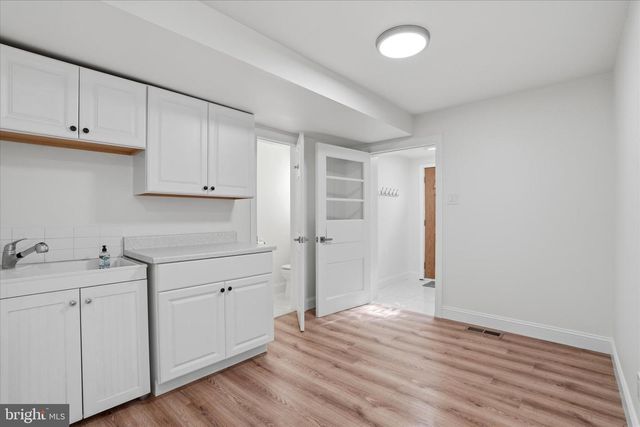 898 CRESTLINE DR, Blue Bell, PA 19422