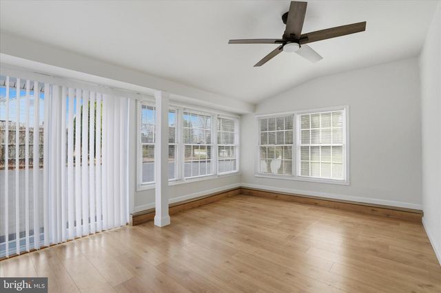 898 CRESTLINE DR, Blue Bell, PA 19422