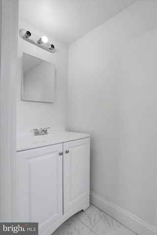 898 CRESTLINE DR, Blue Bell, PA 19422