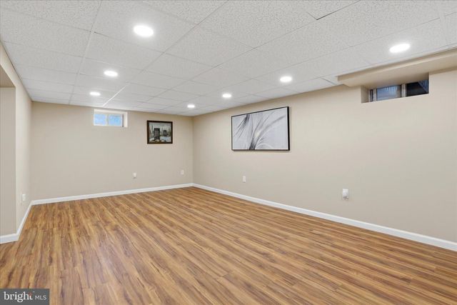 898 CRESTLINE DR, Blue Bell, PA 19422