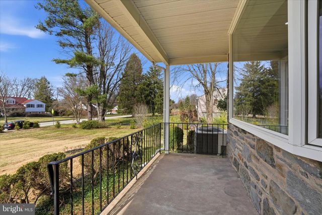 898 CRESTLINE DR, Blue Bell, PA 19422