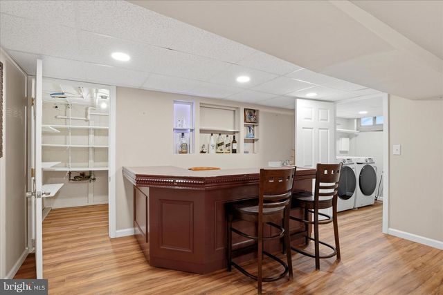 898 CRESTLINE DR, Blue Bell, PA 19422