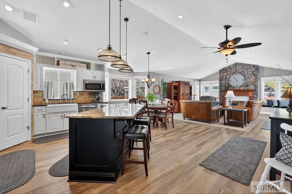 Image 8 of property listing at 1655 Bench Road, Pocatello, ID 83201