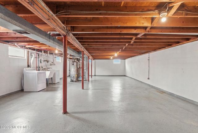 17 Bass Place, Howell, NJ 07731