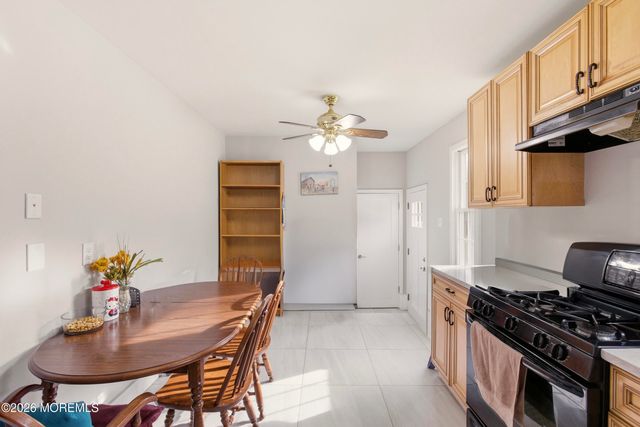 17 Bass Place, Howell, NJ 07731