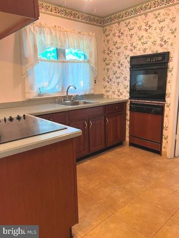 41 BARTLETT LN, Willingboro, NJ 08046