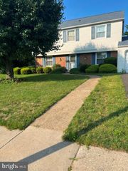 41 BARTLETT LN, Willingboro, NJ 08046