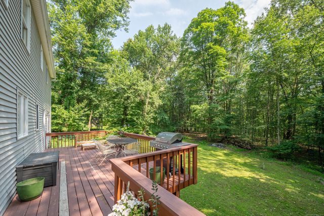 17 Hoyt Road, Bethel, CT 06801