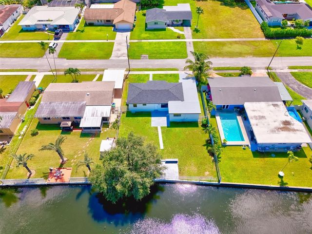 1061 NW 87th St, Miami, FL 33150