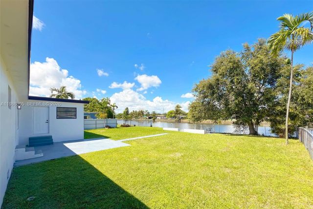 1061 NW 87th St, Miami, FL 33150