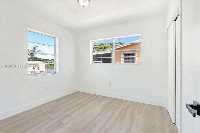 1061 NW 87th St, Miami, FL 33150