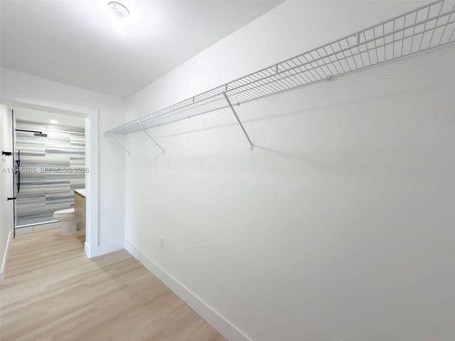 1061 NW 87th St, Miami, FL 33150