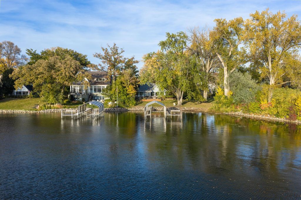 2626 Crosby Road, Minnetonka, MN 55391 — photo 2