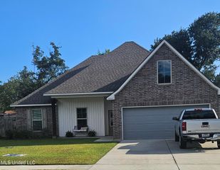 12867 Jackson Lee Drive, Ocean Springs, MS 39564