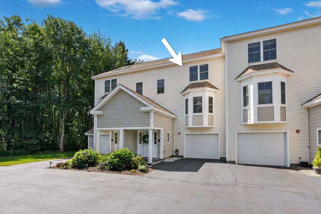 Image 1 of property listing at 243 Drakeside Rd Unit 4, Hampton, NH 03842